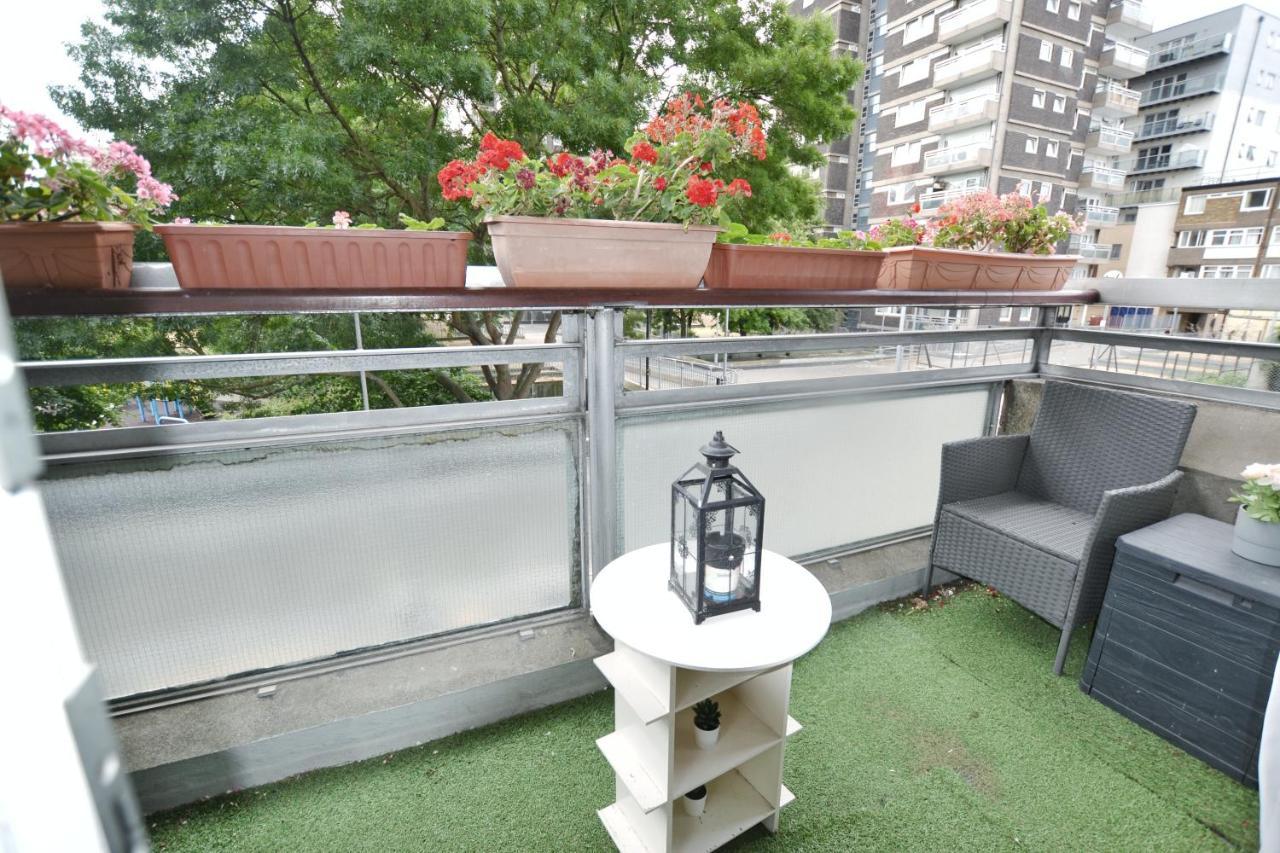 Garden Tower Flat Apartment London Exterior photo